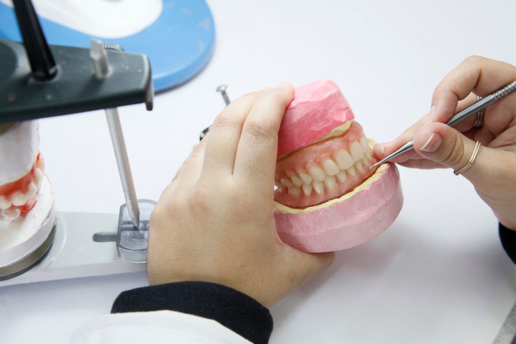 Repair Broken Dentures